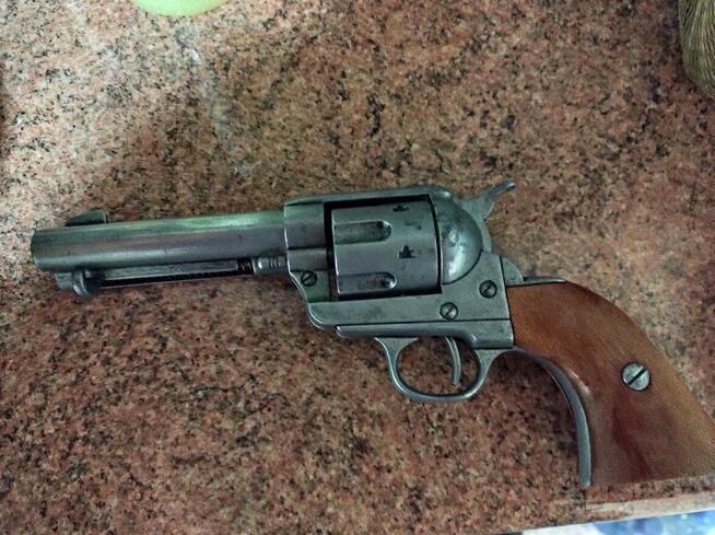 Replika rewolweru Colt
