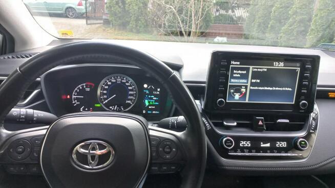 Toyota Corolla E-CVT 1.8 Hybryda Pełna historia FV23% 51 tys export Kamera cofania