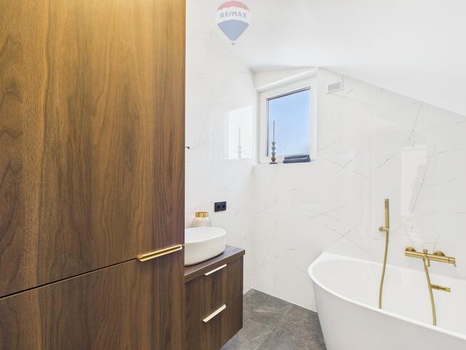 Nowe mieszkanie z prywatnym ogródkiem w Wawrze