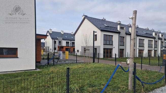 Dom szereg środkowy o pow.130,58m2 na działce 113,90m2, Kąty Wrocławskie