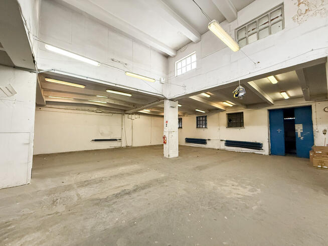 Hala magazynowa z placem dla TIR i rampą