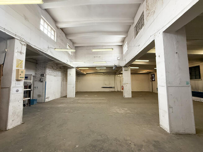 Hala magazynowa z placem dla TIR i rampą