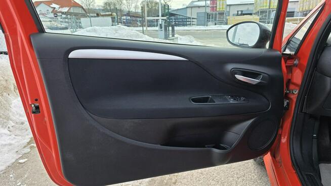 Fiat Punto 1,4 78 KM.wersja sporting. czarny sufit klima ALU 16