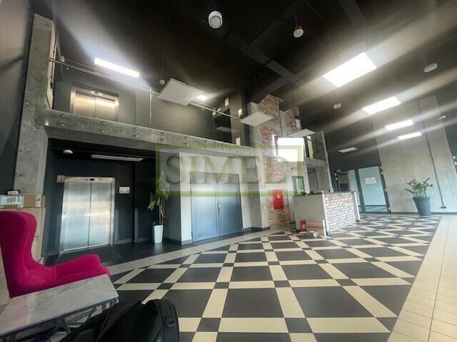 Showroom ,parter, 5 m wysokość, dostęp 24h,ochrona