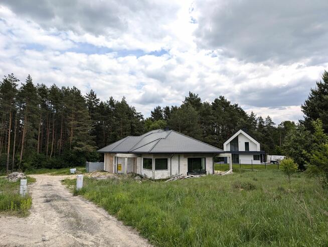 Wyjątkowy Dom Jednorodzinny w Mójczy – Bezpośrednio nad Rzeką Lubrzanką!