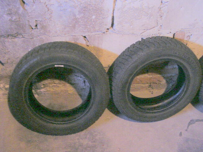 opony zimowe 4 sztuki POLARIS 3 Barum 145/70 R13 71T KOMPLET