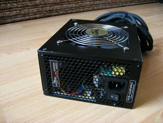 Zasilacz komputerowy TAGAN TG430-U15. Uszkodzony