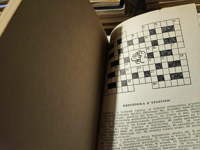 Żółty tygrys 32 sztuki PRL