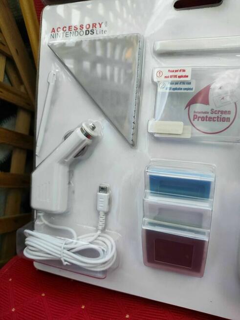 Ładowarka Etui Rysik obudowa Nintendo DS Lite