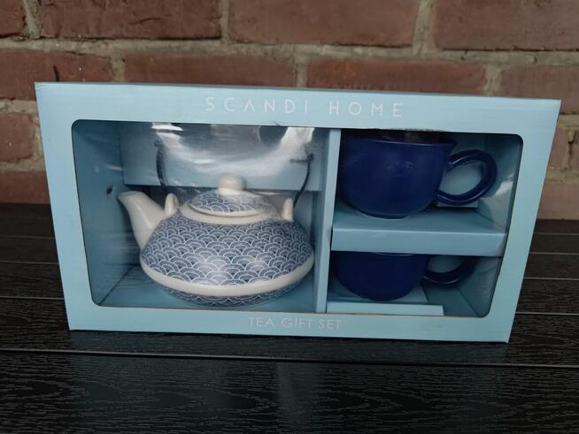 Zestaw do parzenia herbaty/kawy: imbryk + dwie filiżanki