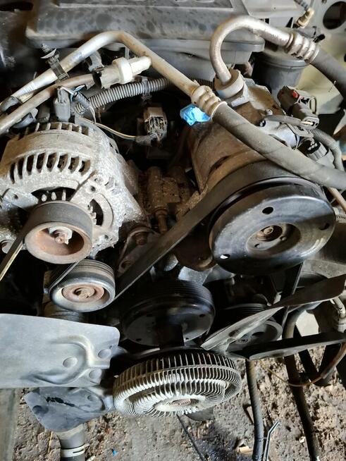 Sprzedam części Chrysler Aspen 5.7