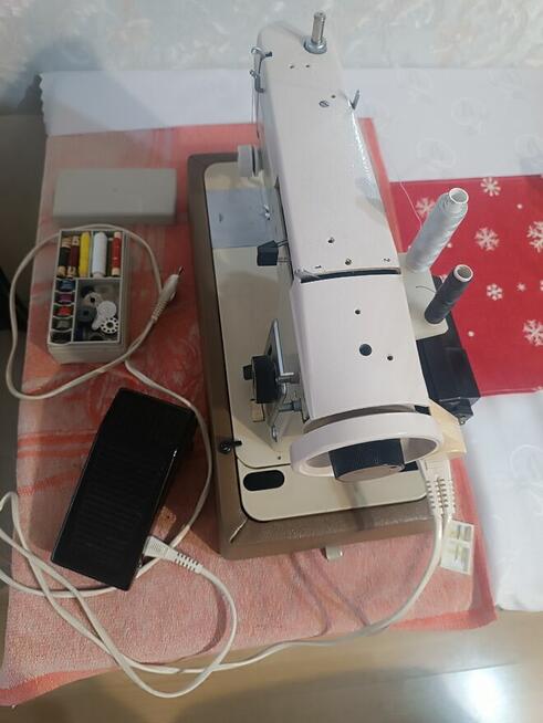 Sprzedam sprawną maszynę do szycia PREDOM ŁUCZNIK TUR 2