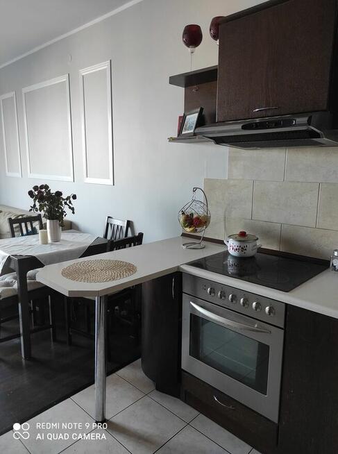 Wynajmę 2-pokojowe mieszkanie.Blisko metra, spokojna okolica