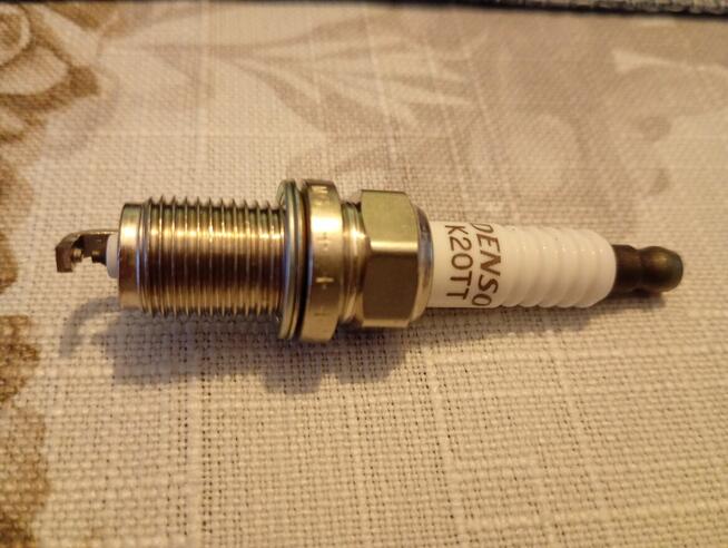 Sprzedam świece zapłonowe Denso K20tt