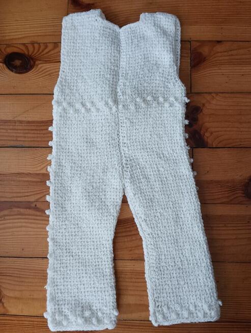 Ubranka z włóczki ręcznie robione