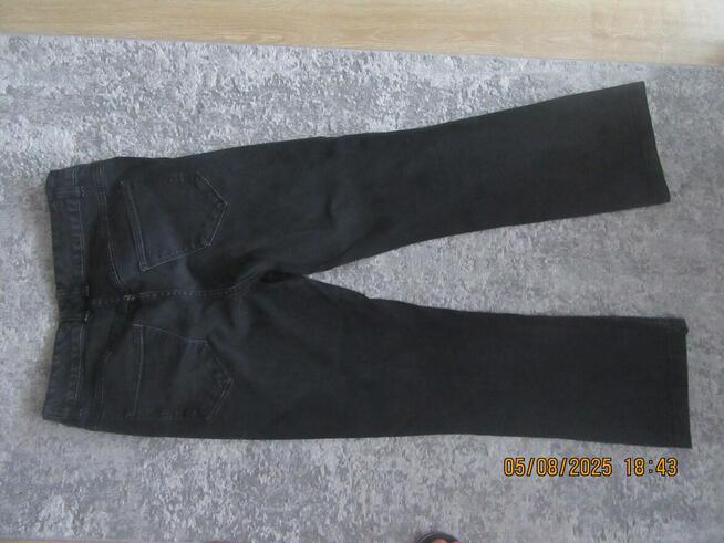 Czarne męskie spodnie Jeans