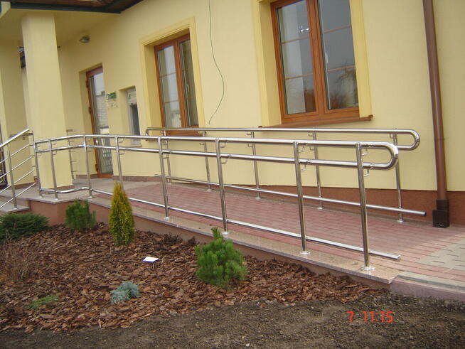 Balustrady z kwasówki poręcze, podjazdy dla niepełnosprawnyc
