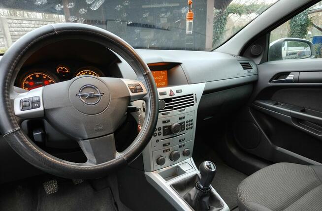 Opel Astra GTC 90KM benzyna 2009 r.