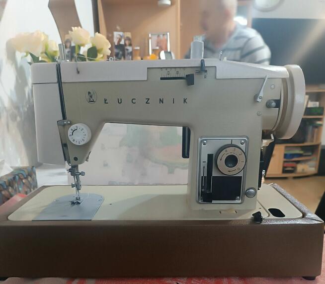 Sprzedam sprawną maszynę do szycia PREDOM ŁUCZNIK TUR 2