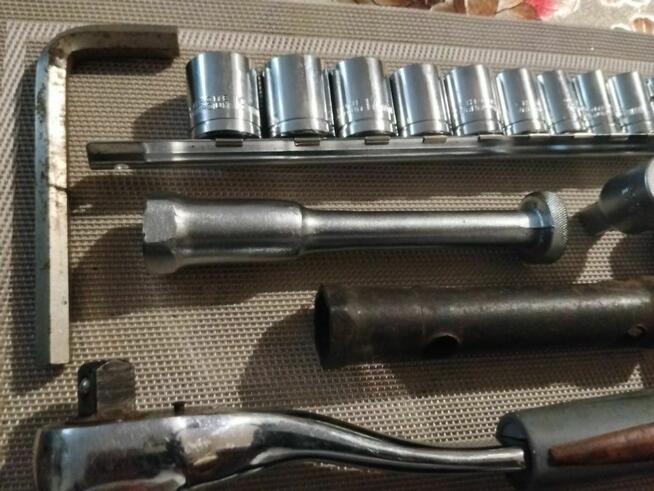 Zestaw kluczy nasadowych i inne