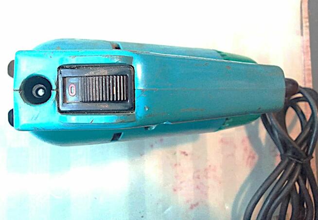 Wiekowa Wyrzynarka BOSCH P10 Swiss Made niebieska z PRL