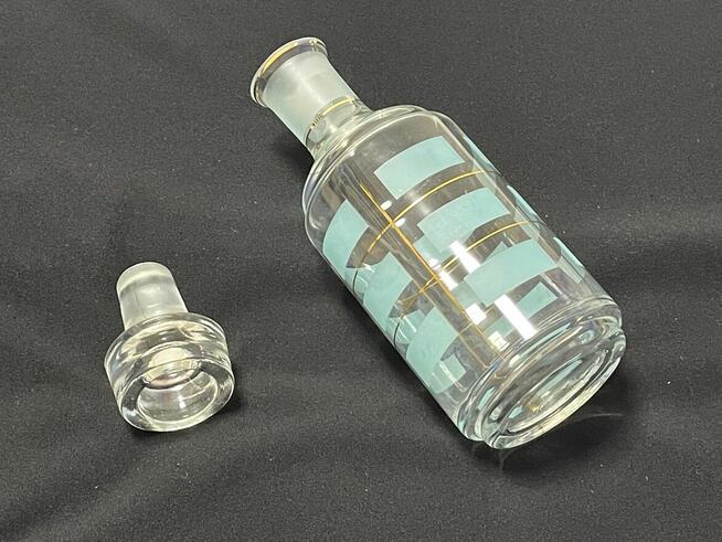 Stara karafka butelka Hortensja PRL Stara karafka butelka Ho