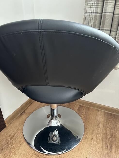 Fotel obrotowy z eko skory