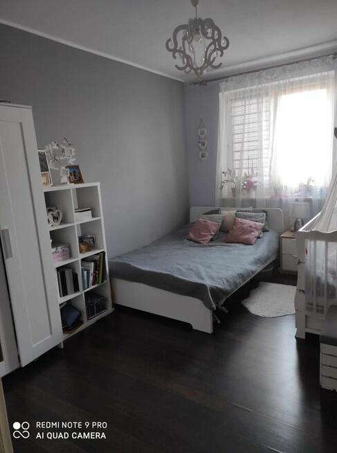 Wynajmę 2-pokojowe mieszkanie.Blisko metra, spokojna okolica