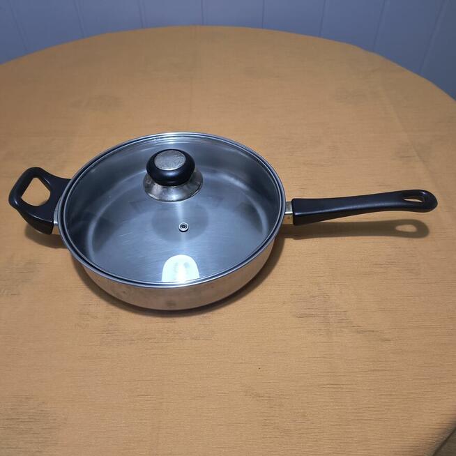 Patelnia zwykła z pokrywką