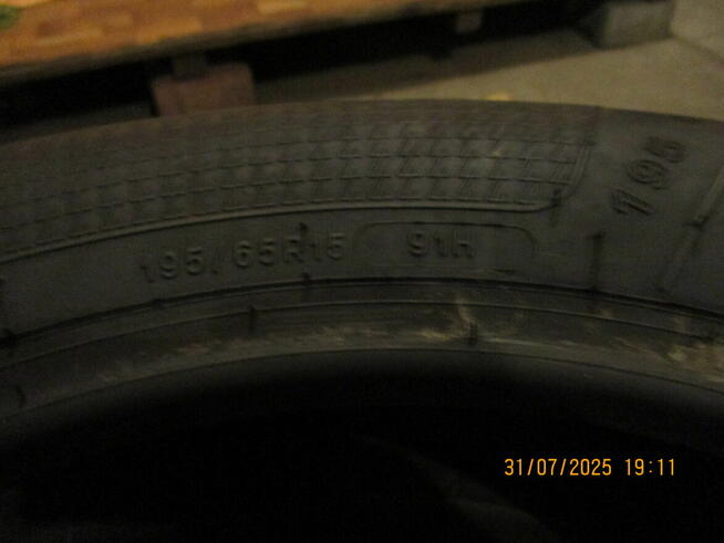 Dwie opony zimowe Kleber 195x656x15 z 2021r