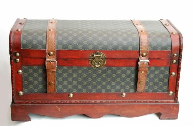 Duży kufer, skrzynia drewniana, vintage, kolonialny styl