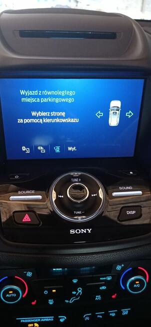 FORD ESCAPE 2.0 EcoBoost 4x4 242 KM Titanium