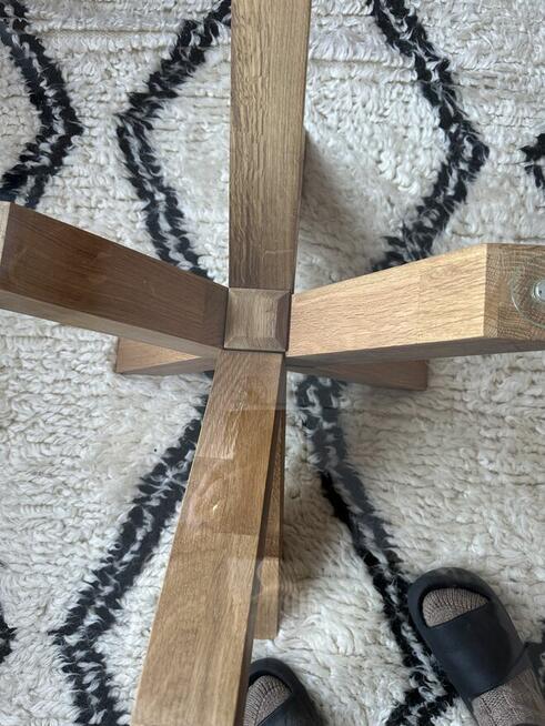 Sprzedam stol do jadalni plus 6 krzesel i stolik kawowy