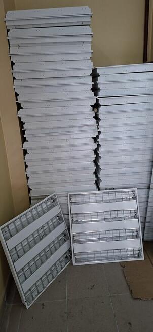 Oprawa rastrowa ze świetlówkami do sufitu podwieszanego 60x6