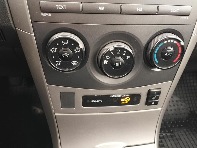 Toyota Corolla 1.6 benzyna