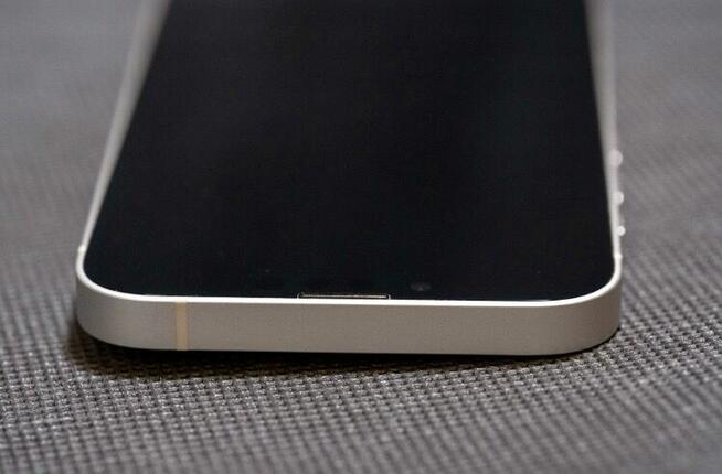 iPhone 13| Starlight| model A2633 | Super Stan | 128GB| +gra