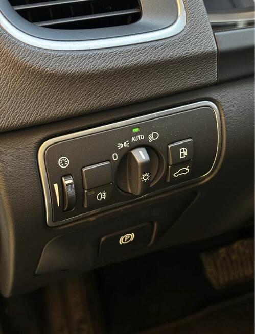 Volvo V60 Cross Country Momentum Pro