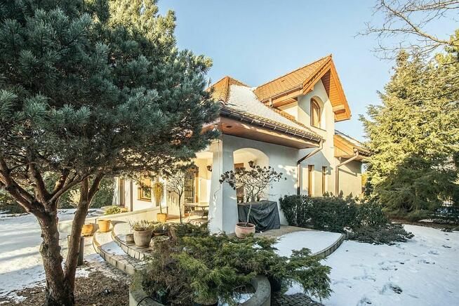 Elegacki dom na Złotnie- spokojna i cicha ulica