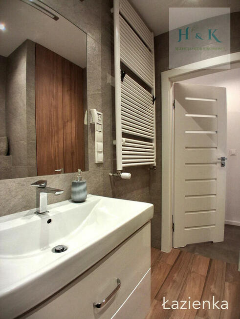 OFERTA PREMIUM! Trzy pokoje, dwa ogrody, garaże, komórka lok