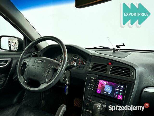 Volvo XC70 2.4 benz. 200 KM automat