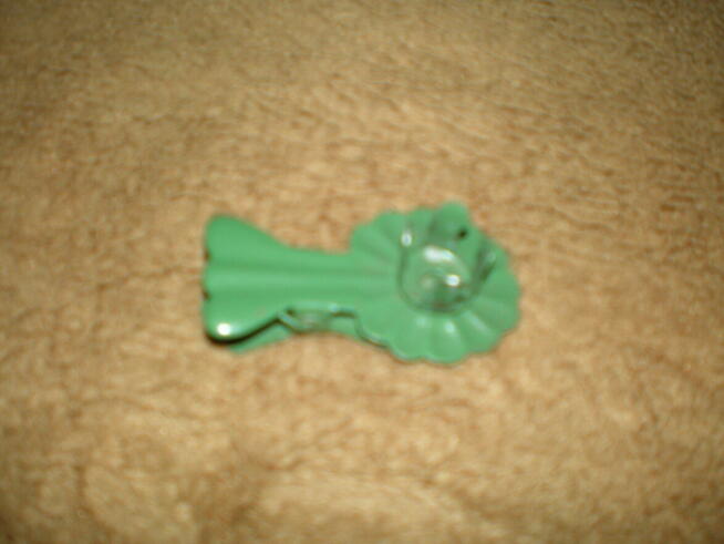 Sprzedam klipsy na świeczki na choinkę, w kolorze zielonym