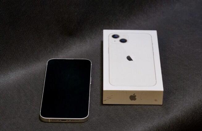 iPhone 13| Starlight| model A2633 | Super Stan | 128GB| +gra