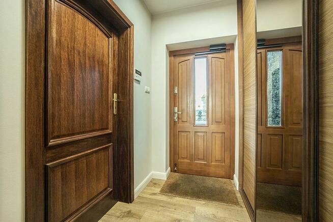 Elegacki dom na Złotnie- spokojna i cicha ulica