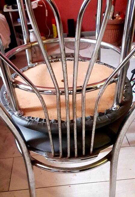 3 KRZESLA 2 METAL 1 DREWNO