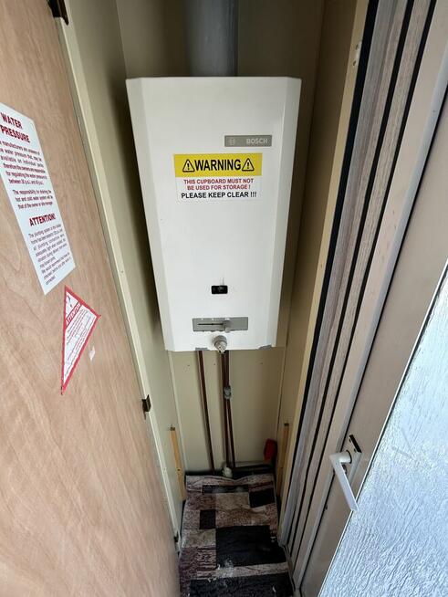 Działka budowlana z domkiem holenderskim