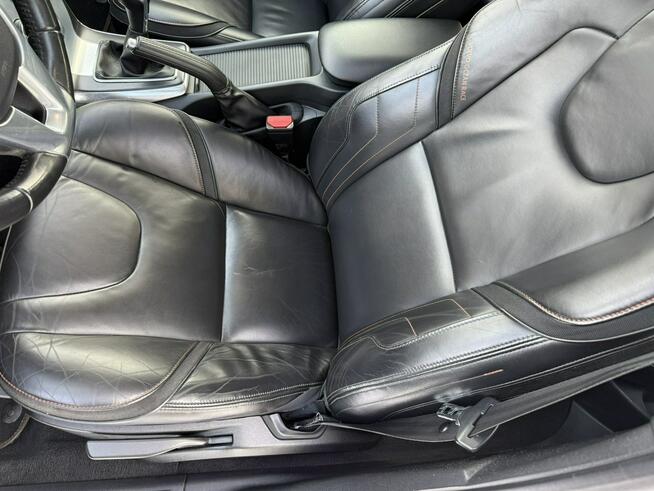 Volvo V40 1.6D Ocean Race Virtual Skóra PDC Alu Biała Perła Carpass