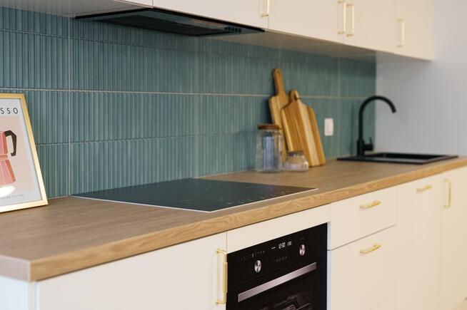 3 pok. po gen. remoncie, pokój kąpielowy, pralnia