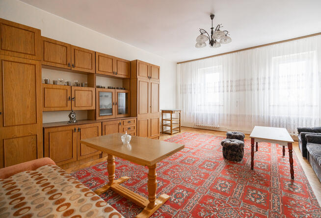 Duże mieszkanie_ 2 pokoje przy Worcella