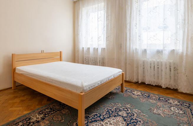 Duże mieszkanie_ 2 pokoje przy Worcella