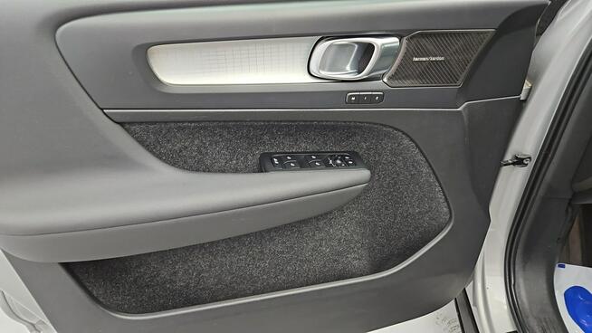 Volvo XC 40 Hybrid Plus Dark aut ! Z Polskiego Salonu ! Faktura VAT !